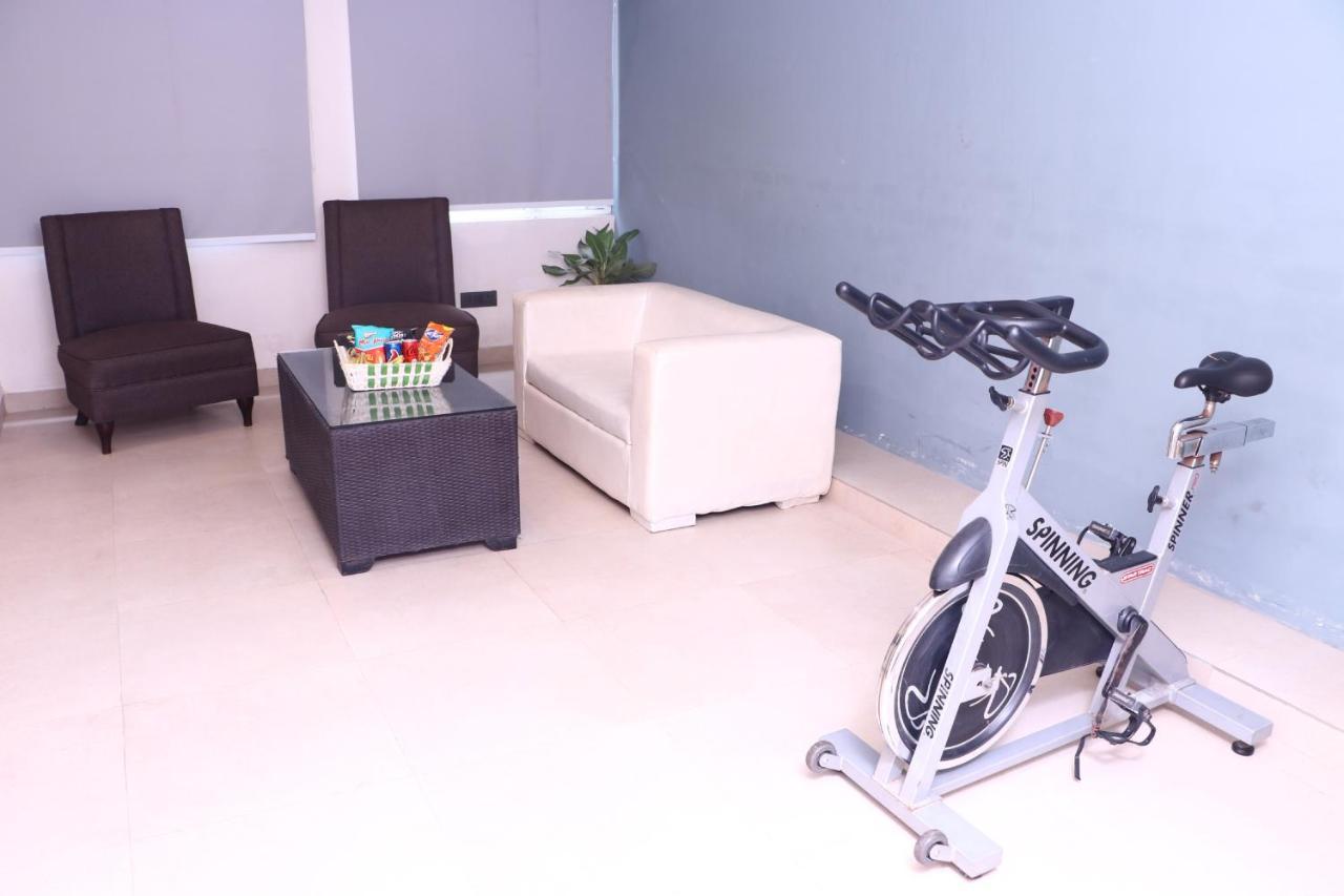Virohaa Garden Hotel Gáziábád Kültér fotó