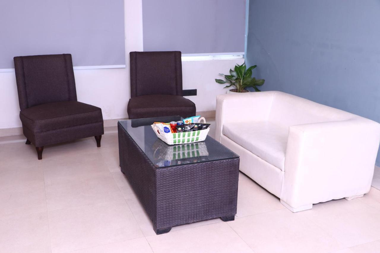 Virohaa Garden Hotel Gáziábád Kültér fotó